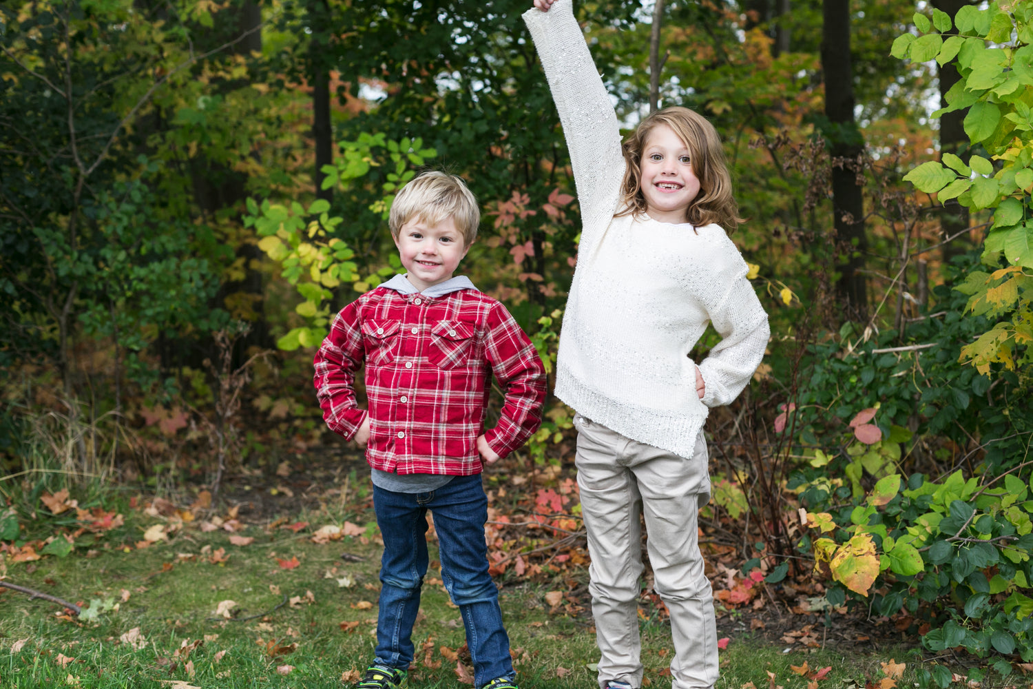 happy kids power posing